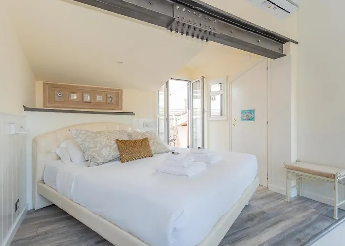 The B Rooftop Apartment *